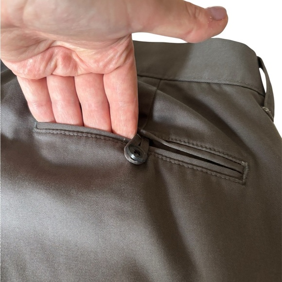 GAP Men's Pants Classic Dark Gray Khakis Relaxed fit Size 31*30 - Picture 7 of 11